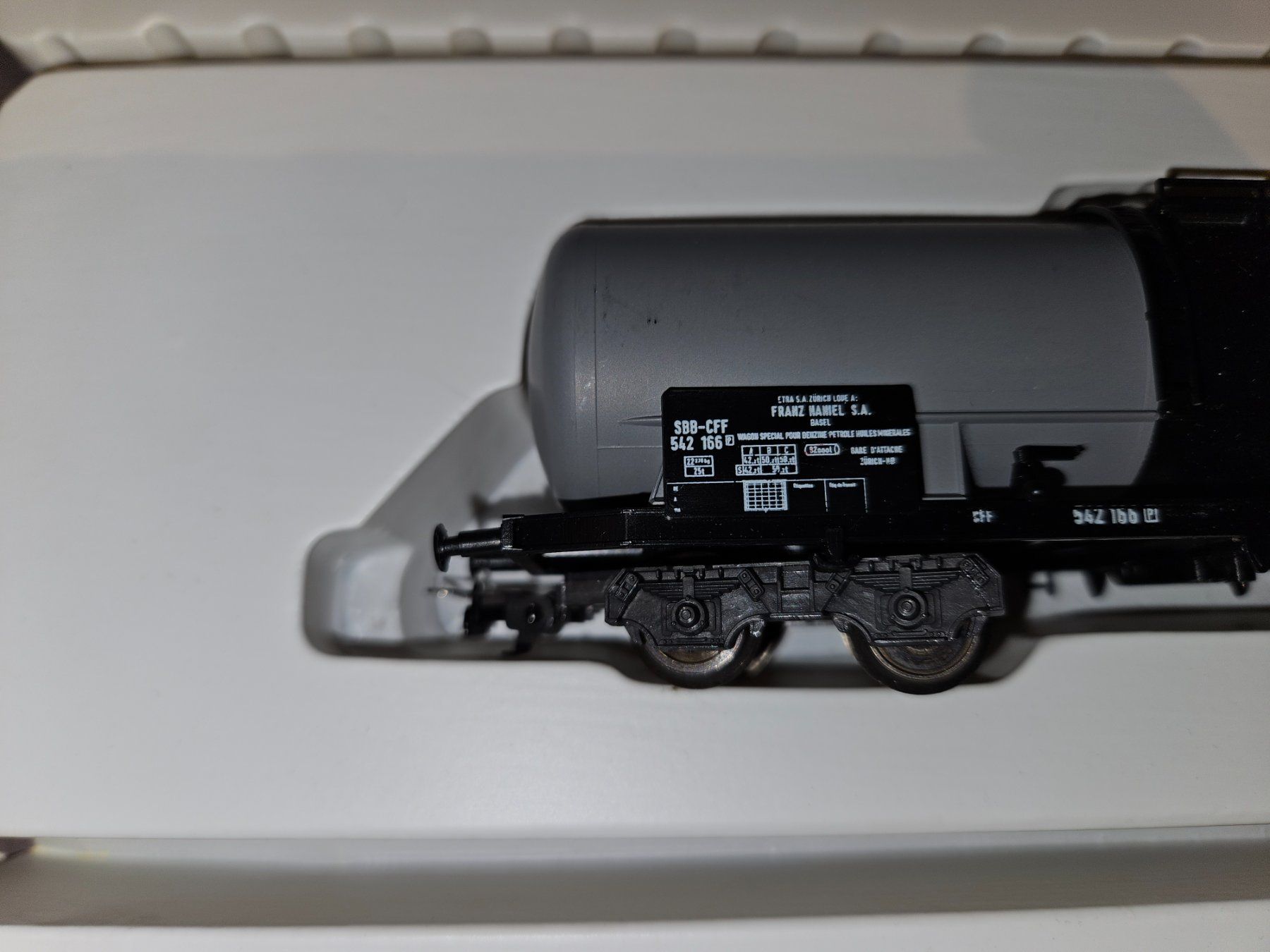 Liliput Modellini di ferrovie: Liliput Kesselwagen mit OVP – Usato da Bern venduto da lukas90pilze 6