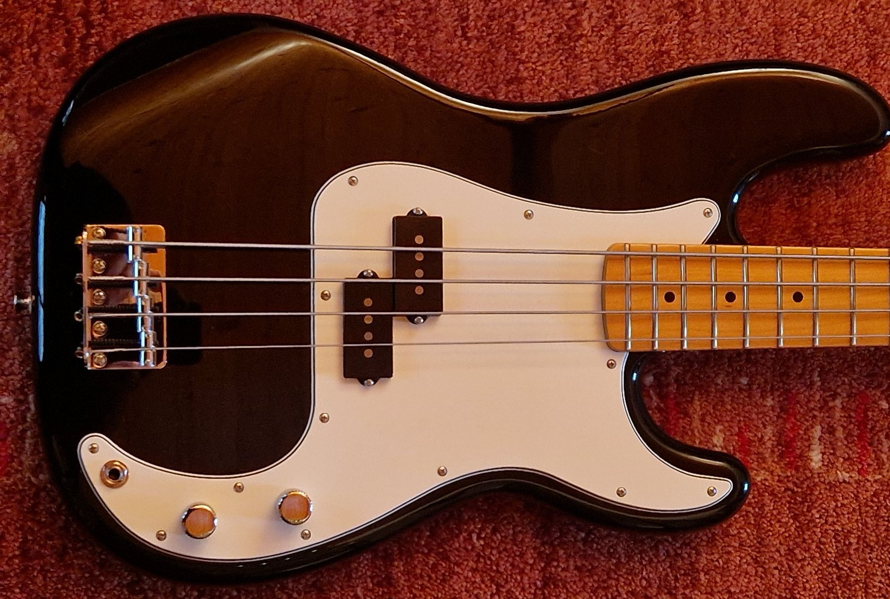 Fender Strumenti musicali: Fender Player II Precision Bass. – Usato da St-Saphorin-Lavaux venduto da Digit2 1