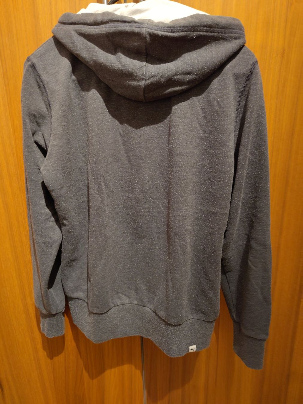 Puma Maglioni & Felpe: Hoodie-Jacke – Usato da Bern venduto da Linii 2