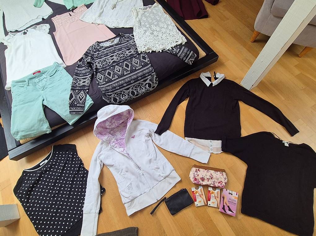 Kleiderpakete & -sets: Kleiderpaket Damen/Mädchen Grösse XS – Gebraucht aus Kriens von Rina456 1