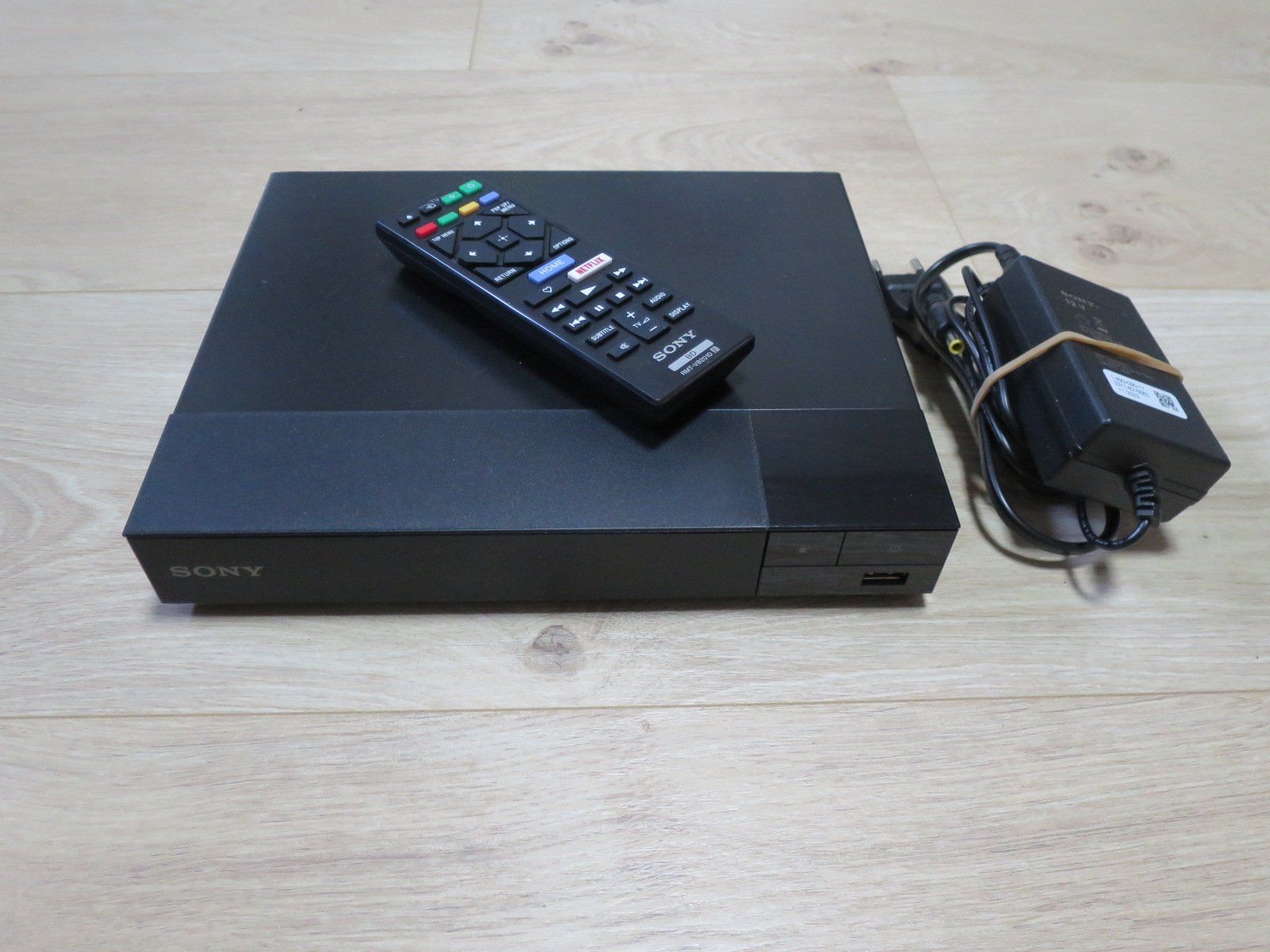 Sony Lettore multimediale & Streamer: Sony BDP-S1700 Kompakt Blu-ray Disc Player mit USB, HDMI – Usato da Gundetswil venduto da Maegez