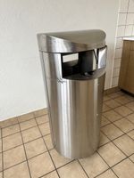 Abfallhai Abfallbehälter mit Aschenbecher und Eimer