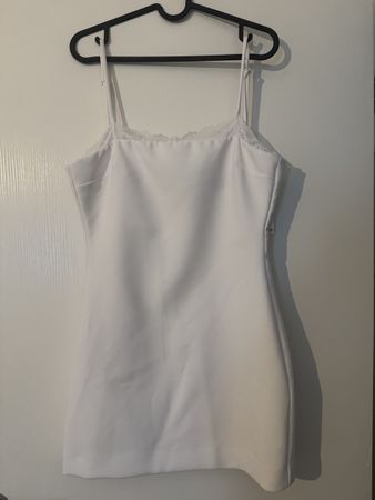Zara Kleid in weiss mit Spitze, Grösse S, mit Etikett