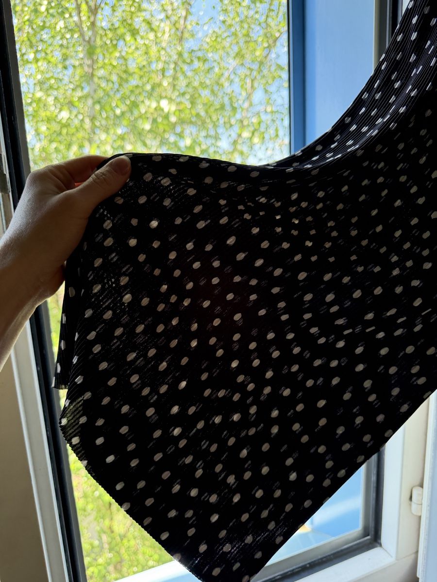 Pantaloni: Black Polka Dot Pleated Culottes – Usato da Zürich venduto da BettinaMarie2308 1
