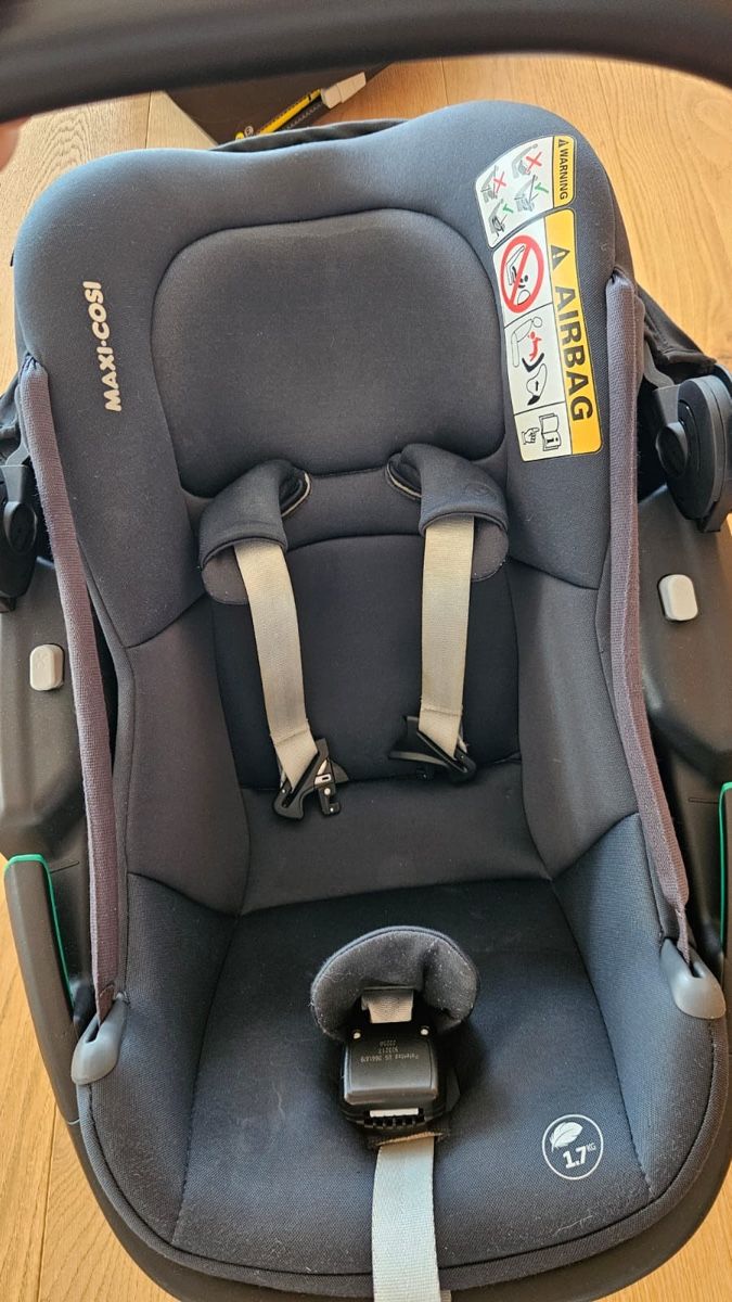 Maxi-Cosi Sièges auto: Maxi-Cosi Babyschale mit Isofix Station  – D'occasion à Lampenberg par SuisseStore 6