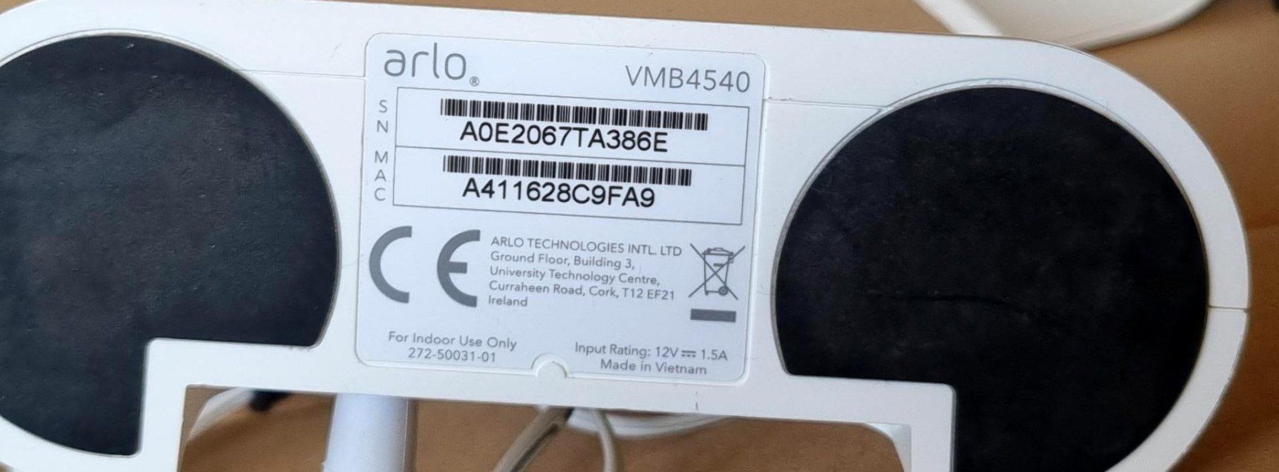 Arlo Camcorder: Arlo Pro 3 Alarmsystem / Système d'alarme WiFi – Gebraucht aus Collonges von arashee 3