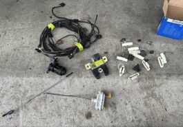 Lot pièces mâle de coffre VW Passat B4 berline 
