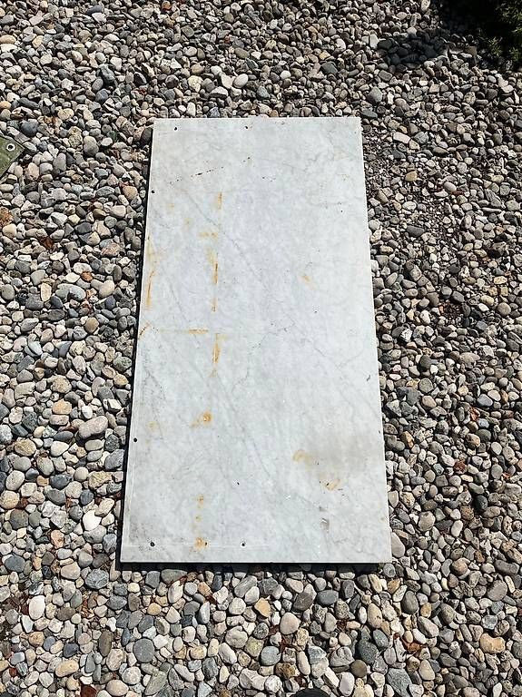 Insegne: Plaque en marbre – Usato da La Chaux-de-Fonds venduto da dav_9c82