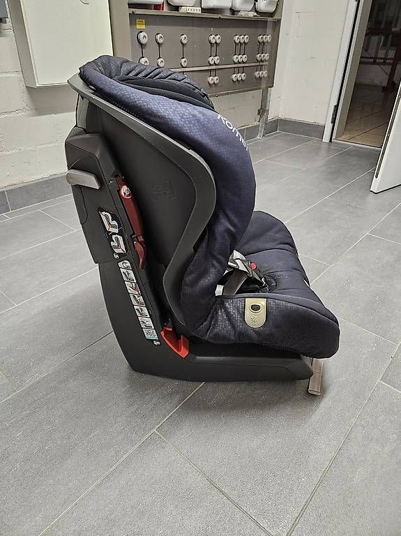 Sièges auto: Kindersitz – D'occasion à Therwil par Uurbi 1