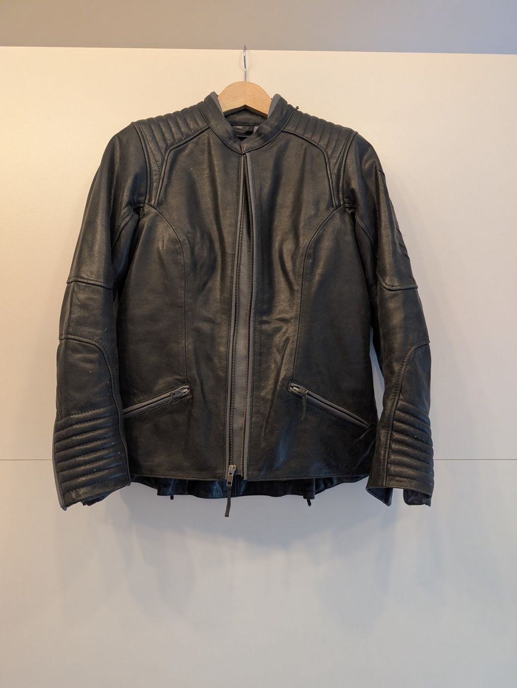 Jacken: Highway 1 Motorrad Lederjacke Schwarz Grösse 36 – Gebraucht aus Wettingen von skilpadde