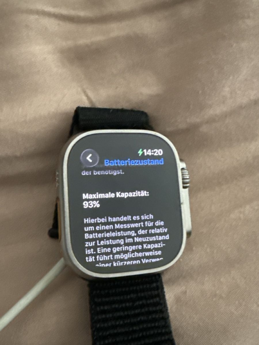 Apple Smartwatch: Apple Watch Ultra 2 GPS + Cellular 49mm Titan – Nuovo (secondo la descrizione) da Ueberstorf venduto da jeromemanu 1
