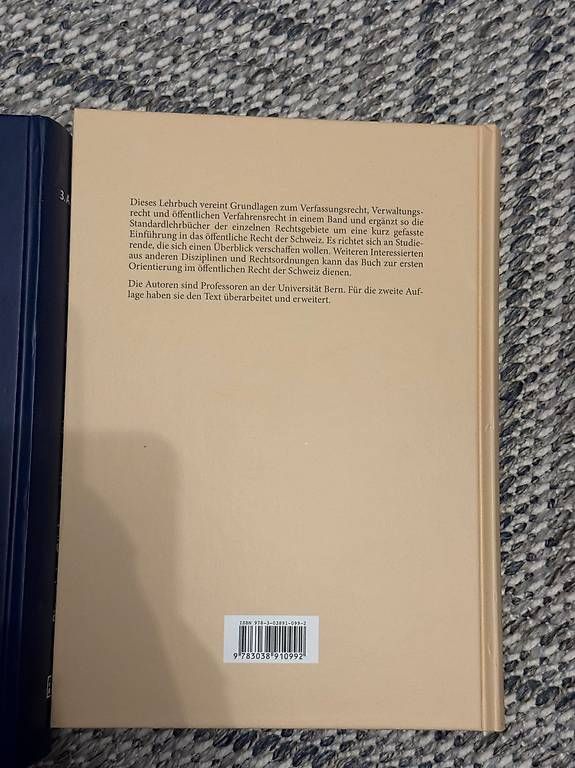 Livres: Staatsrecht & Öffentliches Recht – D'occasion à Wittenbach par sundus96 2