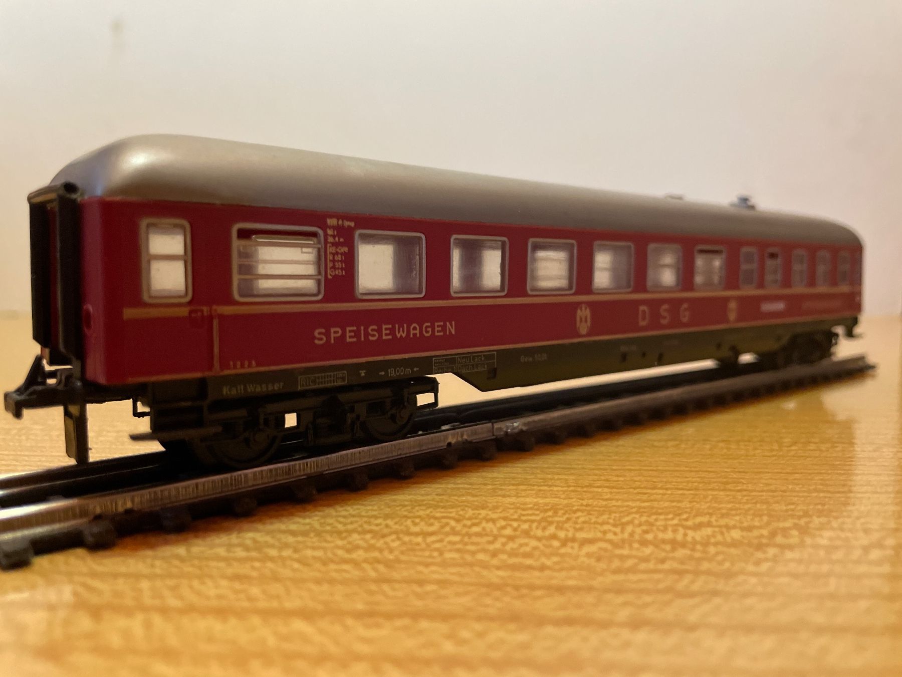Modelleisenbahnen: H0 Speisewagen DSG rot – Gebraucht aus Suhr von Daneli7 1