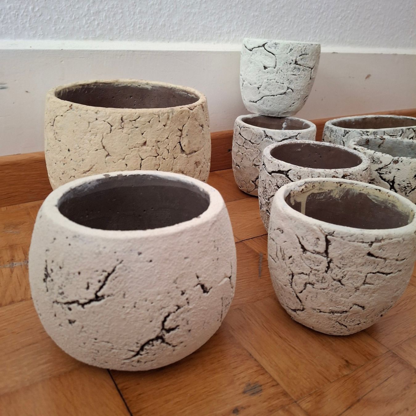 Blumentöpfe: Lot 44 cache pot PTMD ciment décoration – Gebraucht aus Neuchâtel von Rochawood 2