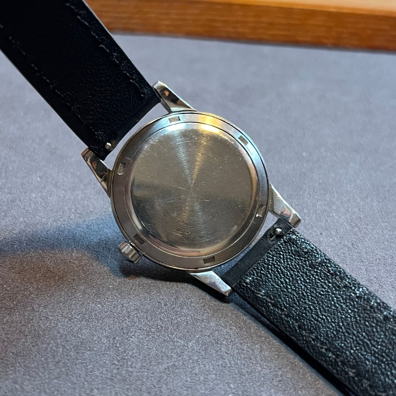 Omega Orologi: Omega Seamaster Vintage Automatic Bumper 2576-1 – Usato da Carouge GE venduto da Watchaser 4