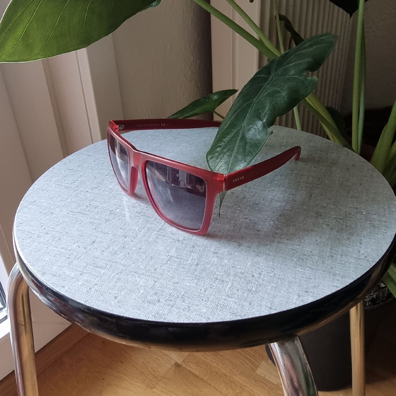 Gucci Occhiali & Lenti: Gucci Sonnenbrille Unisex – Nuovo e nell'imballaggio originale da Basel venduto da amr_jwy5 1