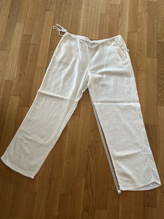 Hosen und Oberteile 5er Set Weiss/Blau/Gelb Grösse 44