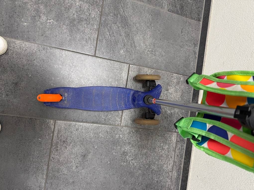 Véhicules pour enfants: Trotti Von der Marke Micro – D'occasion à Würenlos par ang_jl7g