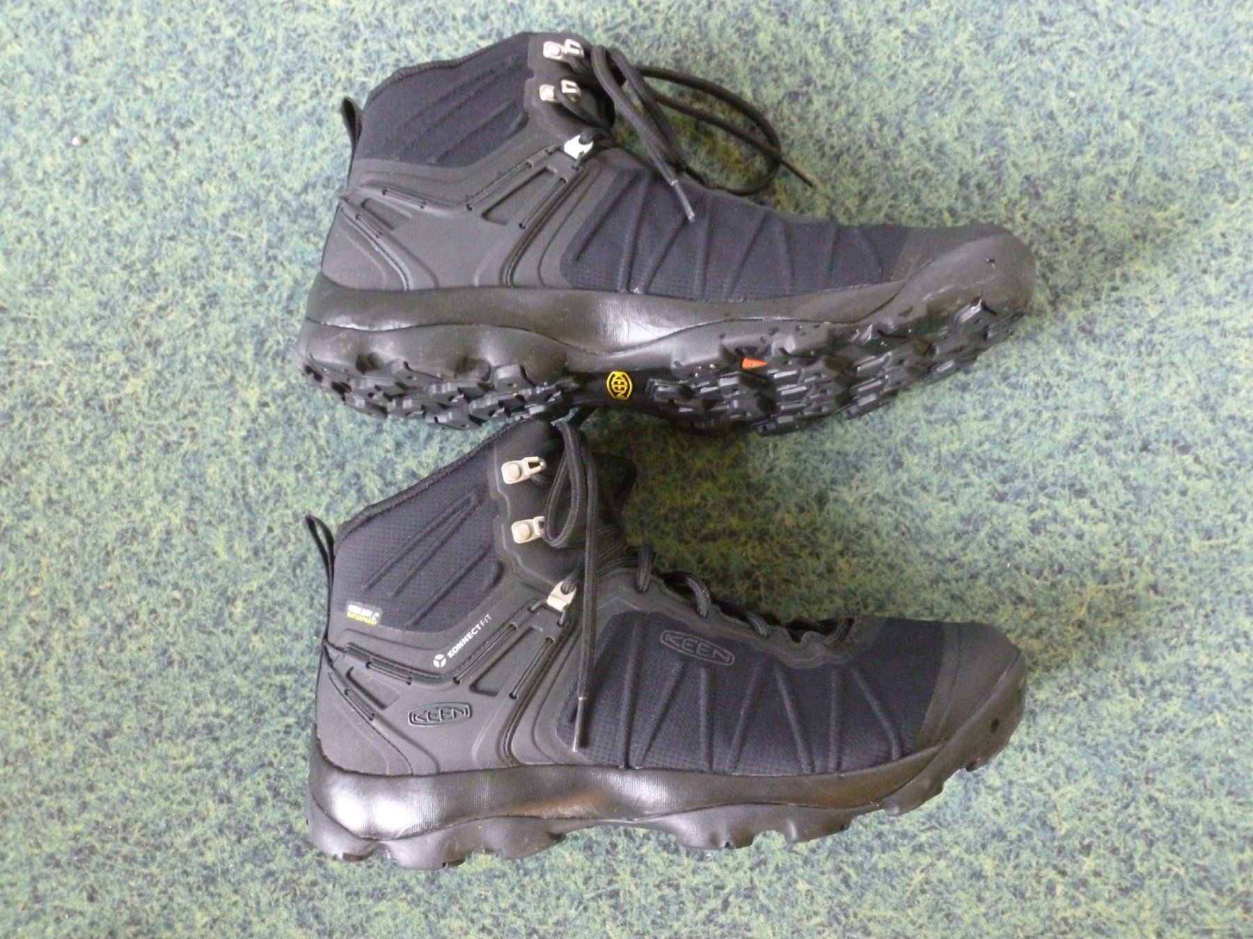 Scarpe da uomo: Trekkingschuhe KEEN Herren Grösse 44.5 – Usato da Erlenbach im Simmental venduto da laska31 1
