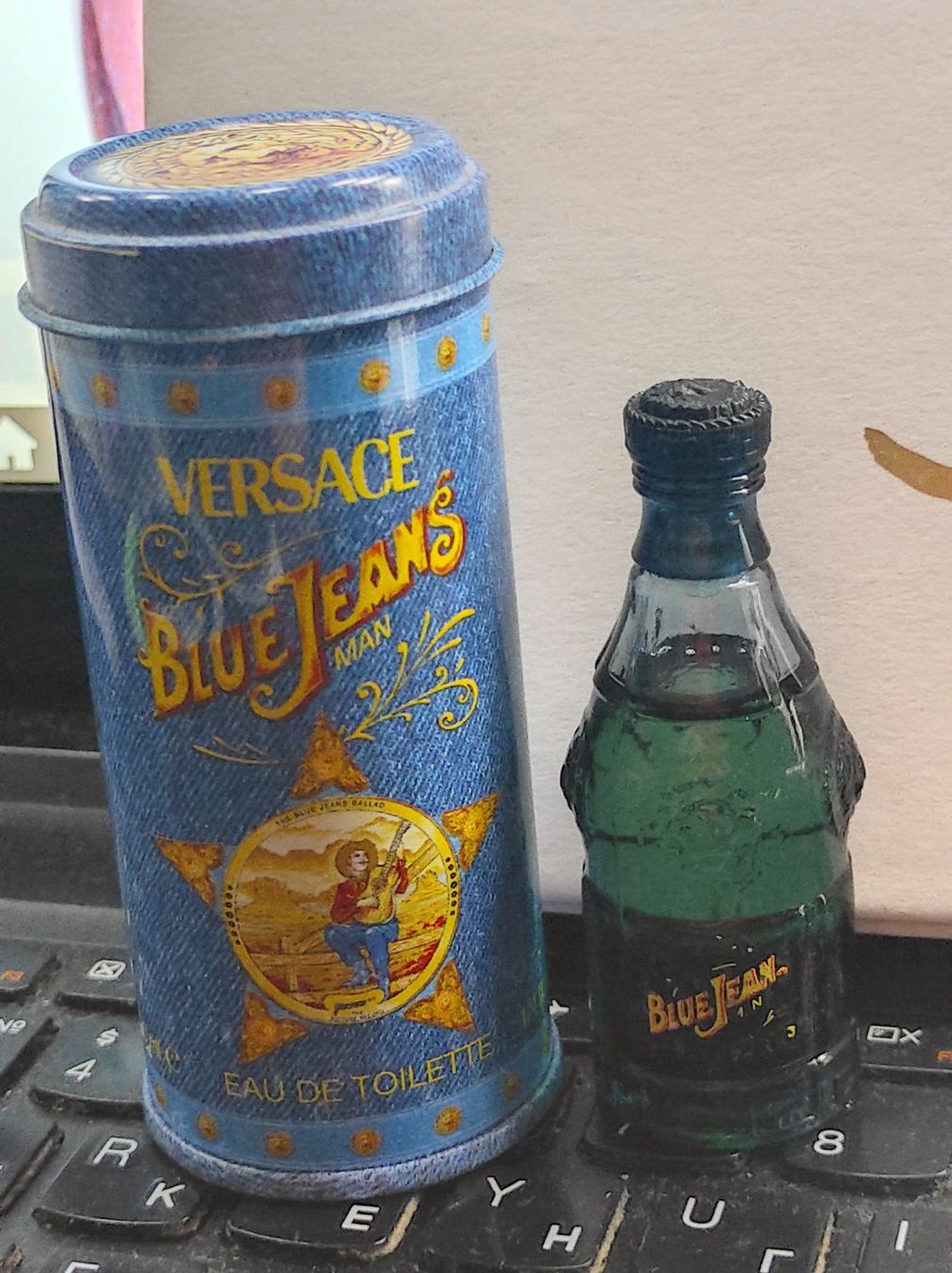 Versace Profumi & Eau de Toilette: Versace Blue Jeans miniature 7,5 ml – Nuovo e nell'imballaggio originale da Renens VD venduto da cla_7zv5