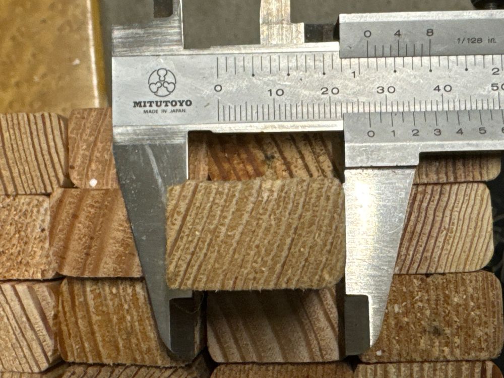 Articoli in legno: Holzleisten Tanne 20 Stk. leicht gerundet 900×27×16 mm – Usato da Fehraltorf venduto da habibi2008 3