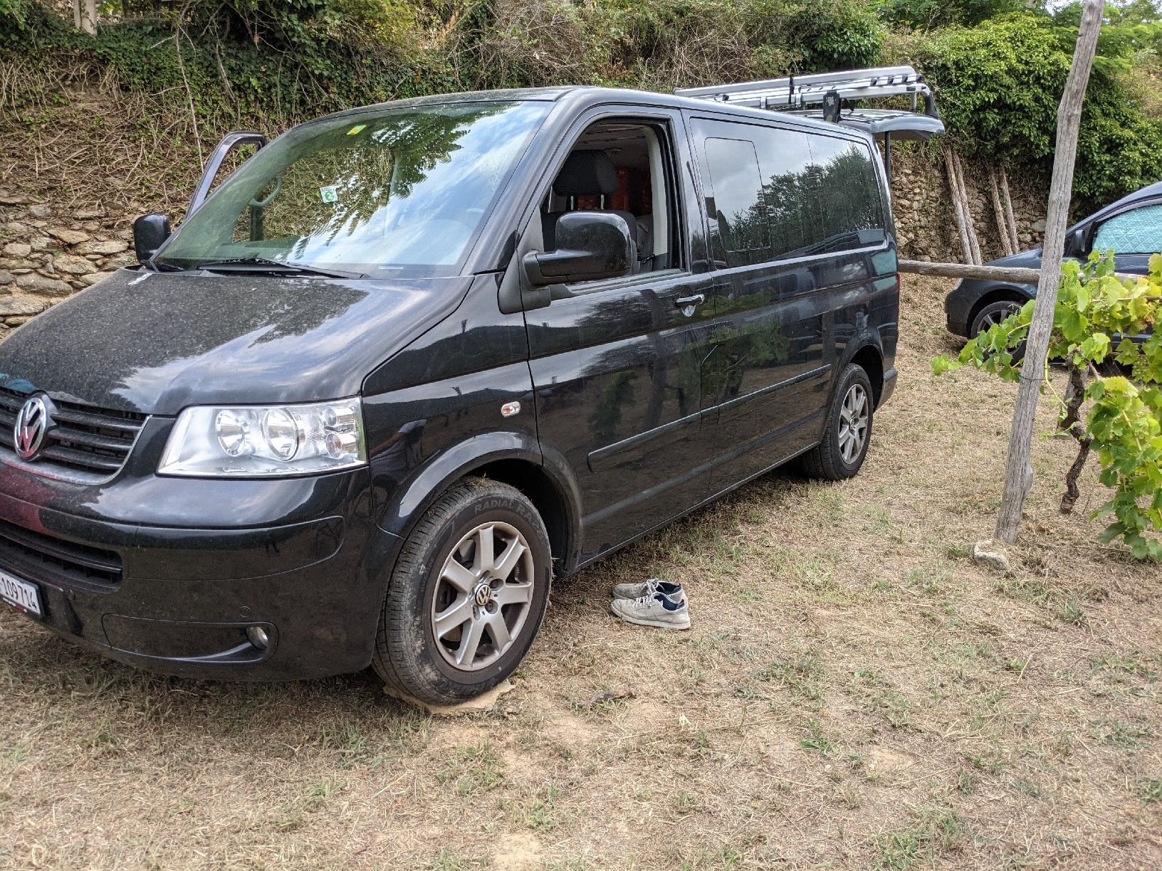 VW Autos: Vw multivan t5 mit Bett – Gebraucht aus Chur von masssimomonigatti 1