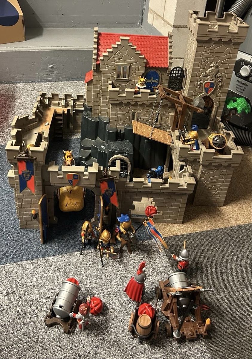Playmobil Giocattoli: Playmobil Ritterburg – Usato da Kreuzlingen venduto da Faebuu