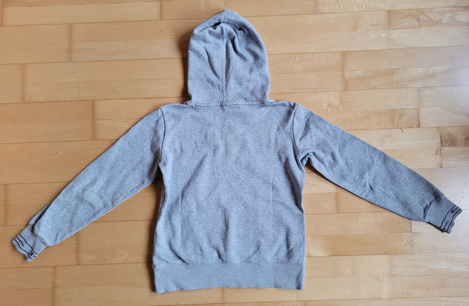 Champion Maglioni & Felpe: Champion Pullover Hoodie grau  Gr. S (128/140) – Usato da Widnau venduto da kerstinlo 3