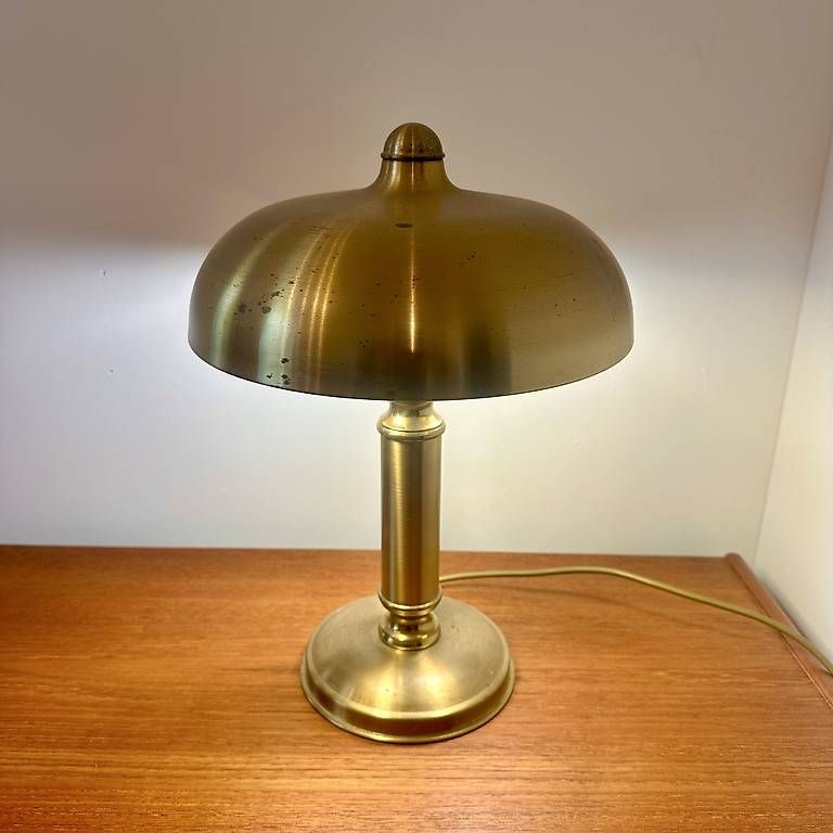 Lampade: Mid Century Messing Lampe – Usato da basel venduto da futureforyesterday