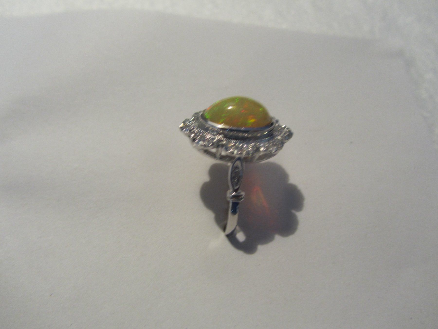 Ringe: Opal-Diamant Ring, 18 K.Weissgold – Gebraucht aus Luzern von Lucernauno 3