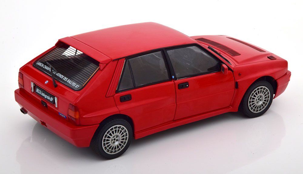 Voiture Miniature Solido 1/18 - Lancia Delta HF Integrale 1991 - Modèle Détaillé Neuf