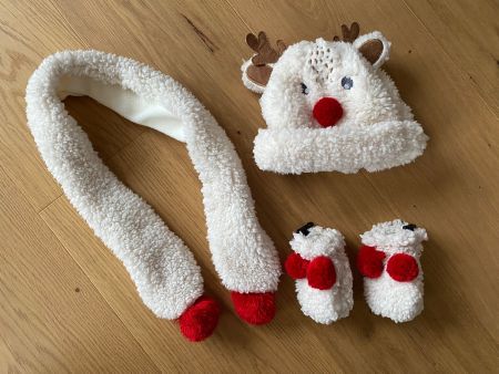 Verbaudet Winterset 74 Mütze Rentier, Schal, Handschuhe