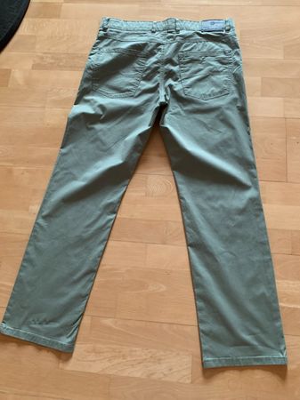 2 Suprax Herren Hosen in Gr. 25, Grün
