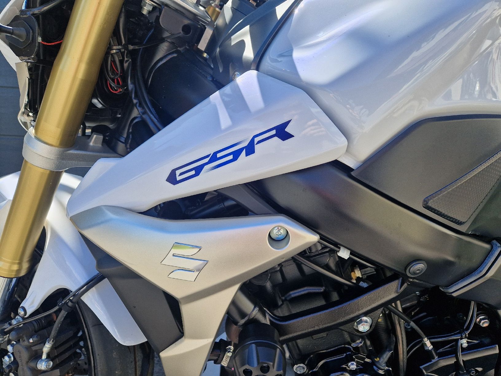 Strada: Suzuki GSR 750 - ABS – Usato da Bad Ragaz venduto da A_B_C_D 4