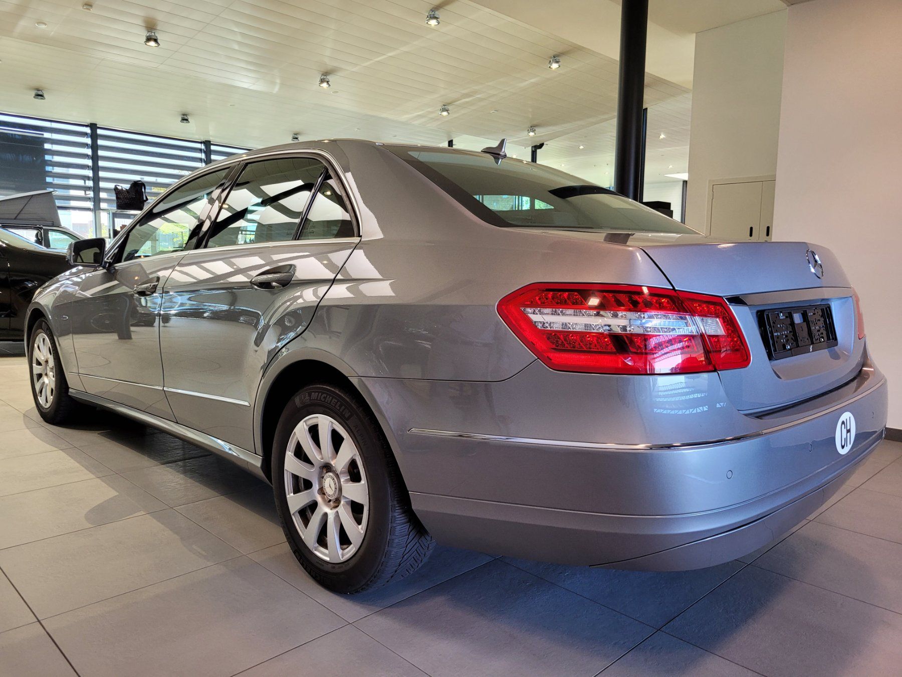 Mercedes-Benz Automobili: Mercedes-Benz E 220 CDI BlueEff. – Usato da St. Gallen venduto da HirschAutomobileAG 6