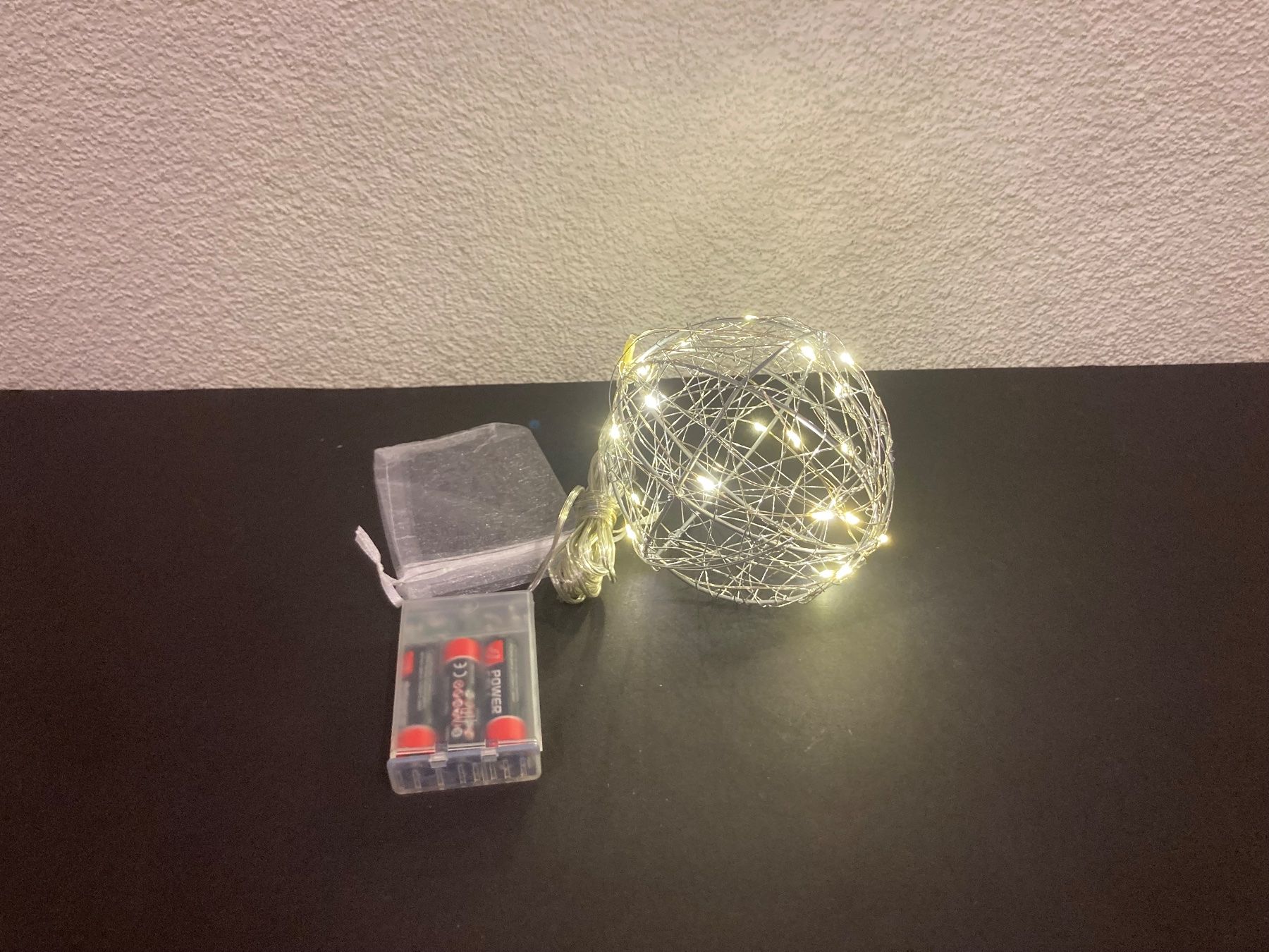 Alle Dekorationen: LED Drahtkugel 12cm , mit20 LED, Timerfunktion – Neu und originalverpackt aus Neuenhof von jorogo
