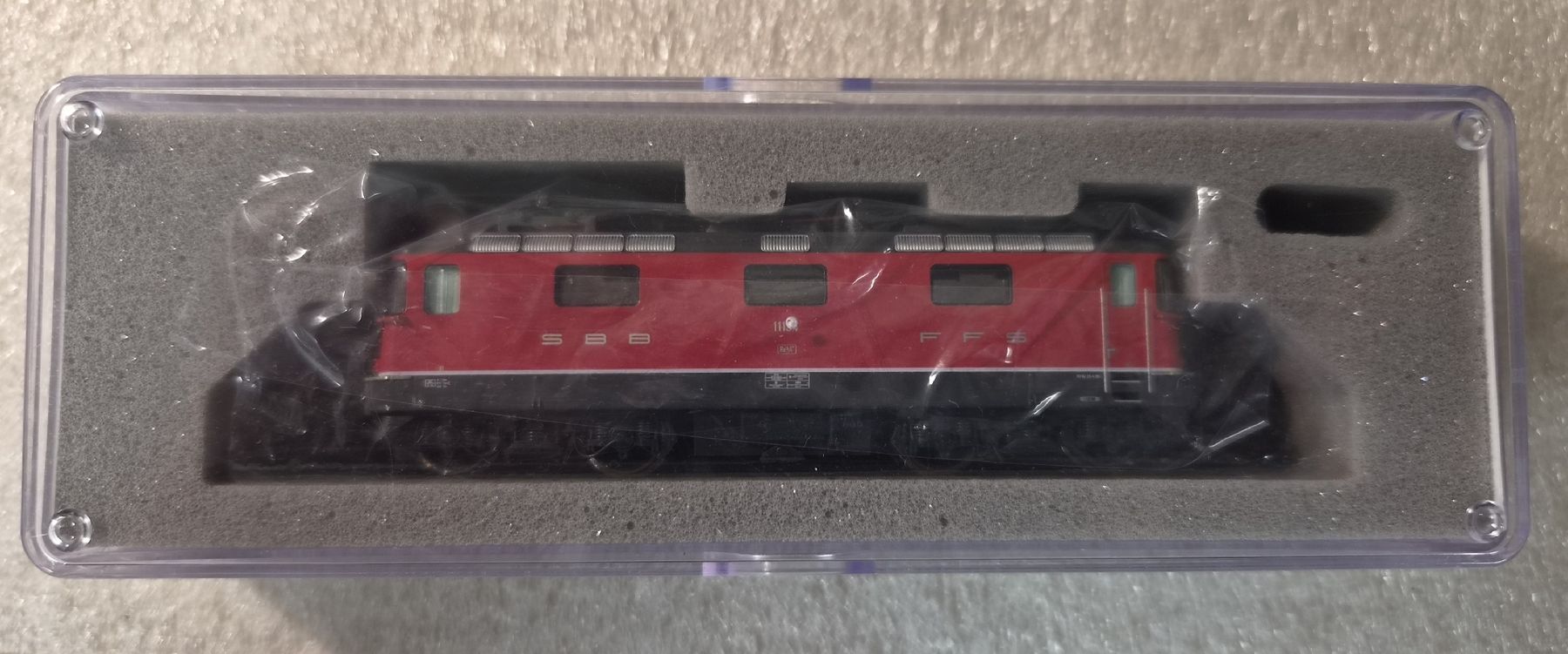 Hobbytrain Modellini di ferrovie: Hobbytrain Re4/4 ll rot – Usato da Romanshorn venduto da tosadani 1