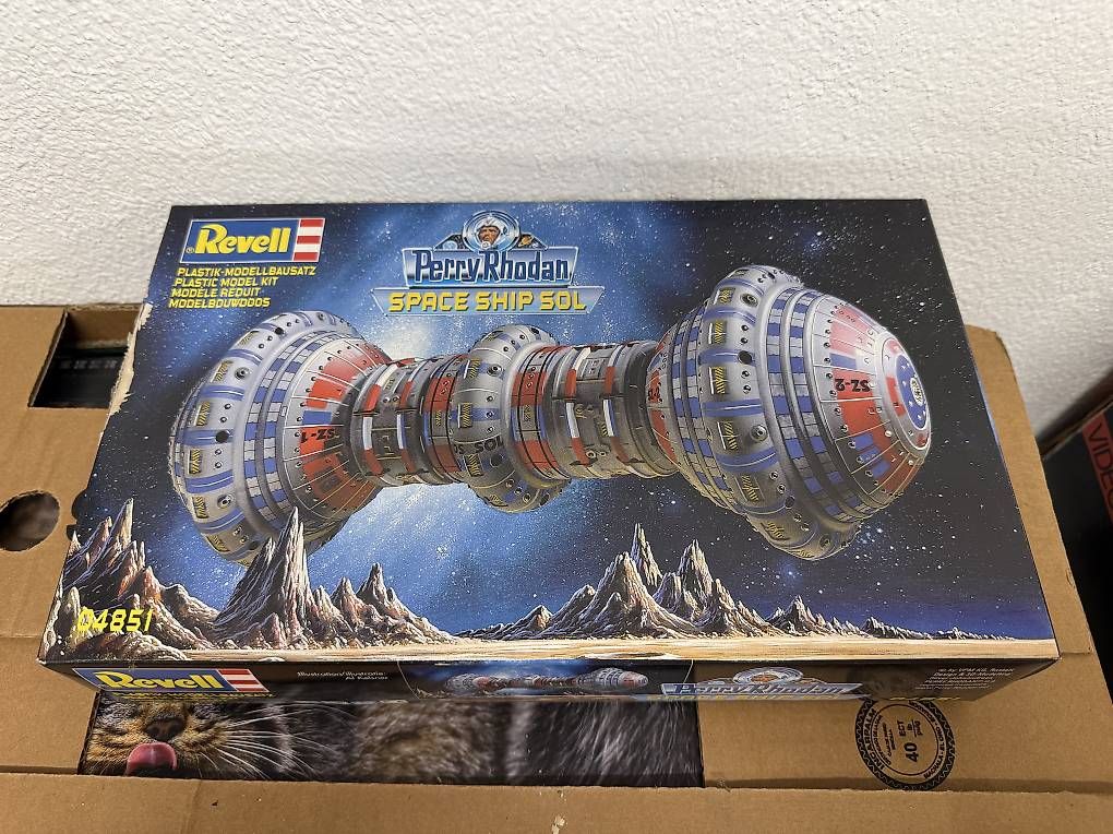 Kit di modellismo & Modellini statici: Perry Rhodan Space Ship Sol – Nuovo (secondo la descrizione) da Grüningen venduto da jooy16