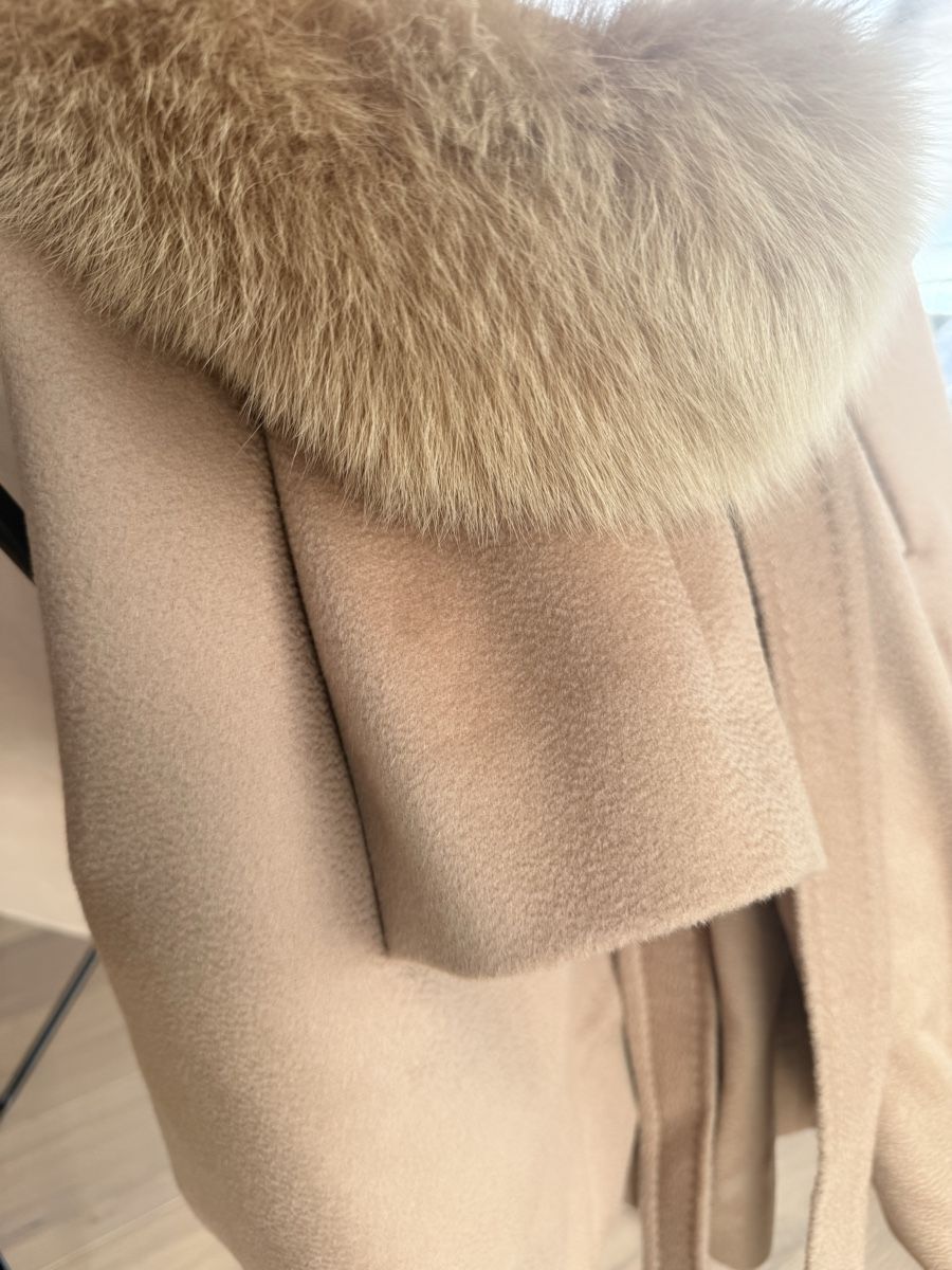 Max Mara Cappotti: Max Mara Studio Wintermantel, Neu mit Etikett! – Nuovo e nell'imballaggio originale da Habsburg venduto da franziska_81 1