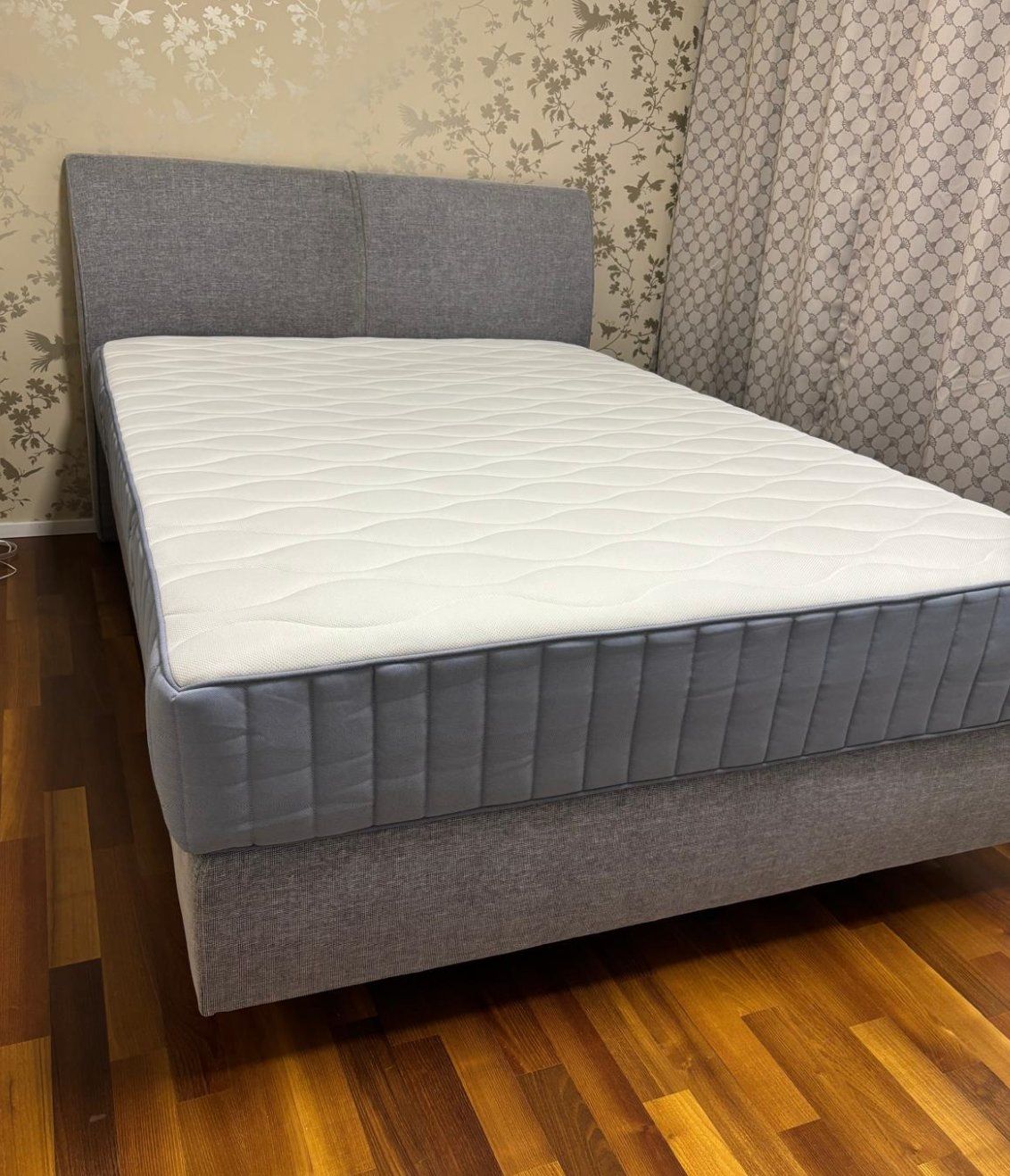Lits: Boxspringbett Juwel 140x200 – D'occasion à Steinhausen par Luxury_Limited 3