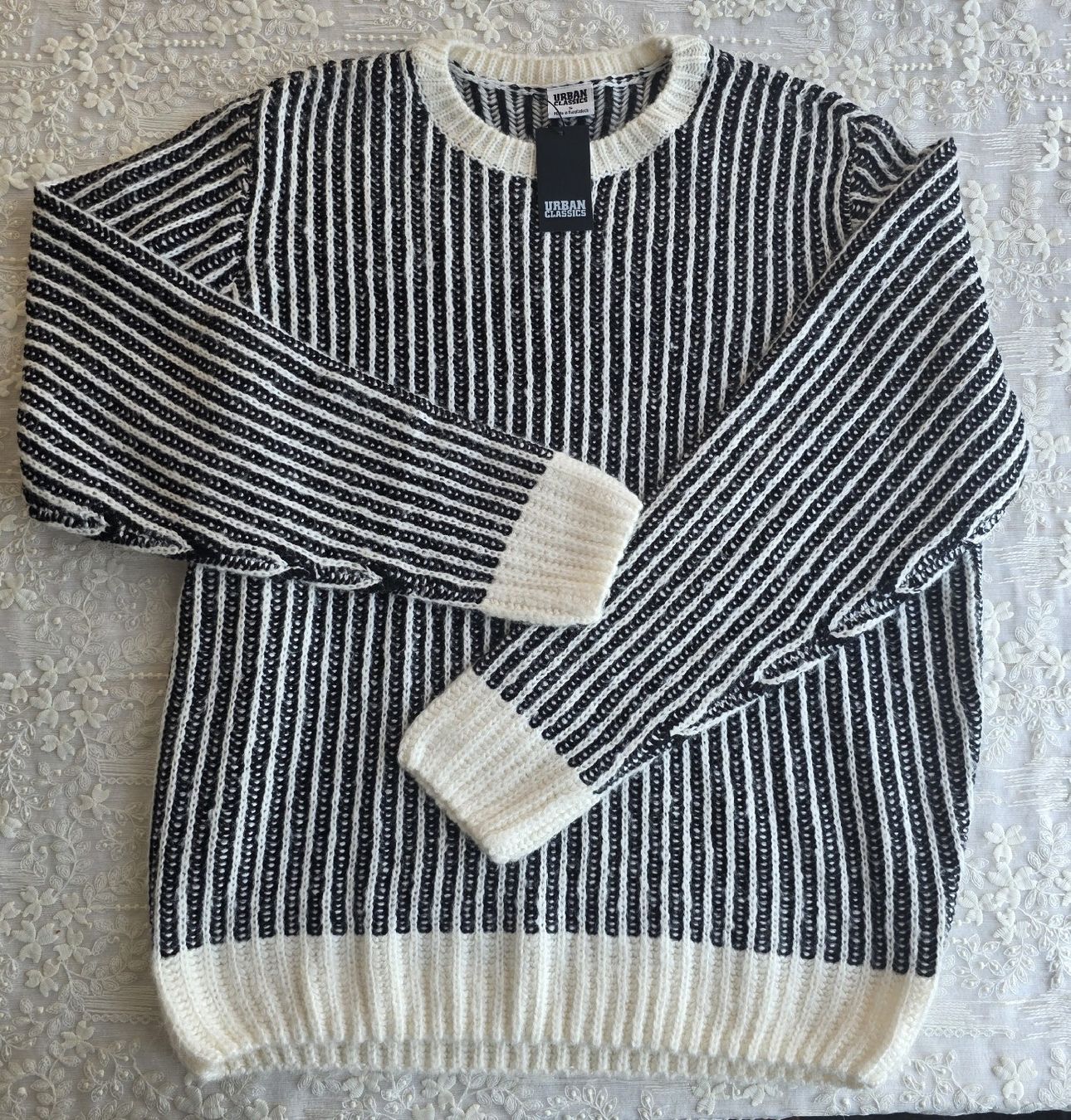Pullover & Sweatshirts: Classics Strickpullover, schwarz/weiss, Gr. S /M – Neu (gemäss Beschreibung) aus Rheinsulz von Gilea
