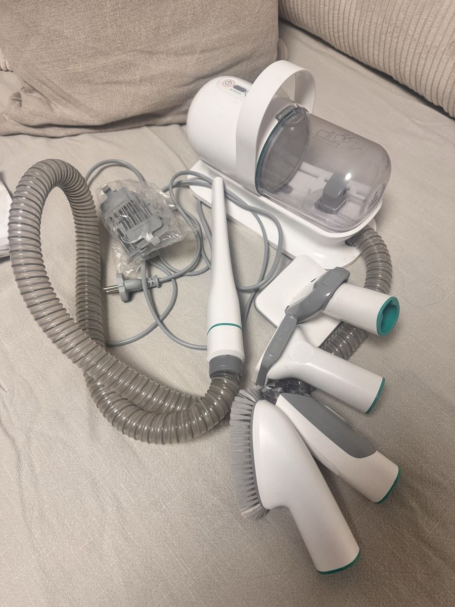 Sonstige Haarpflege: Pet – Gebraucht aus Lausanne von Finc19