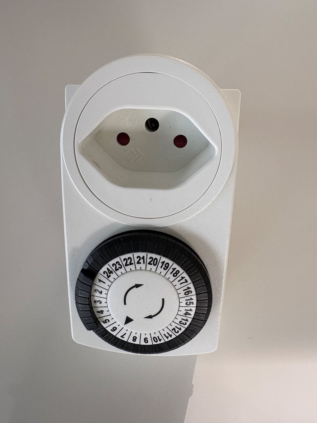 Stecker: Prise programmable mécanique  - mechanical timer – Gebraucht aus Lausanne von opi_92cn 1