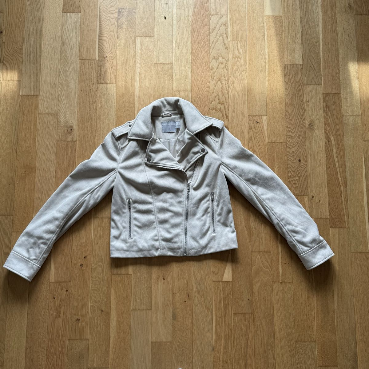 Asos Giacche: Asos Wildlederjacke – Usato da Bern venduto da anja.zurbuchen