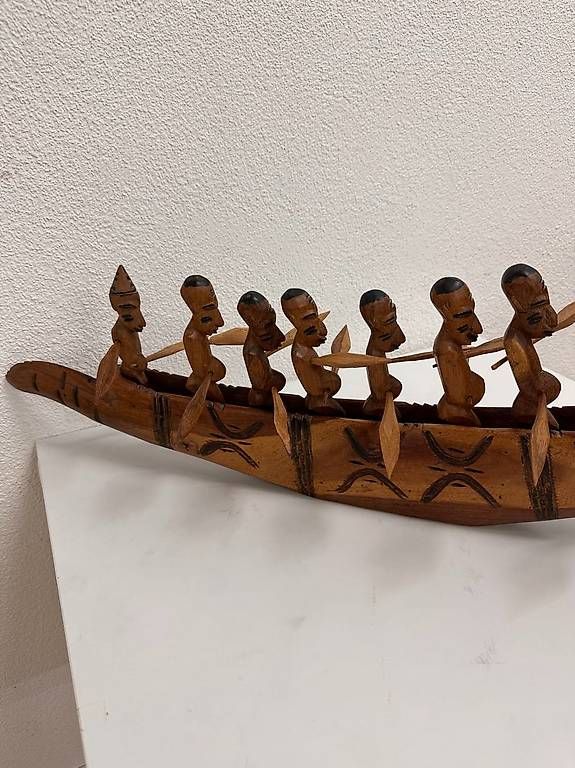 Tutte le decorazioni: Handgeschnitztes Holzboot mit Ruderfiguren – Usato da Obernau venduto da Arche_Noah_Brocki 4