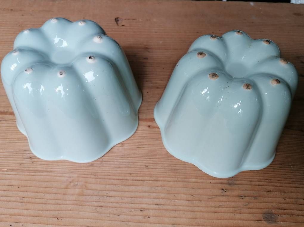 Tous les DVDs: 2x blaue seltene Rössler Pudding Form – D'occasion à Binningen par Smile-46