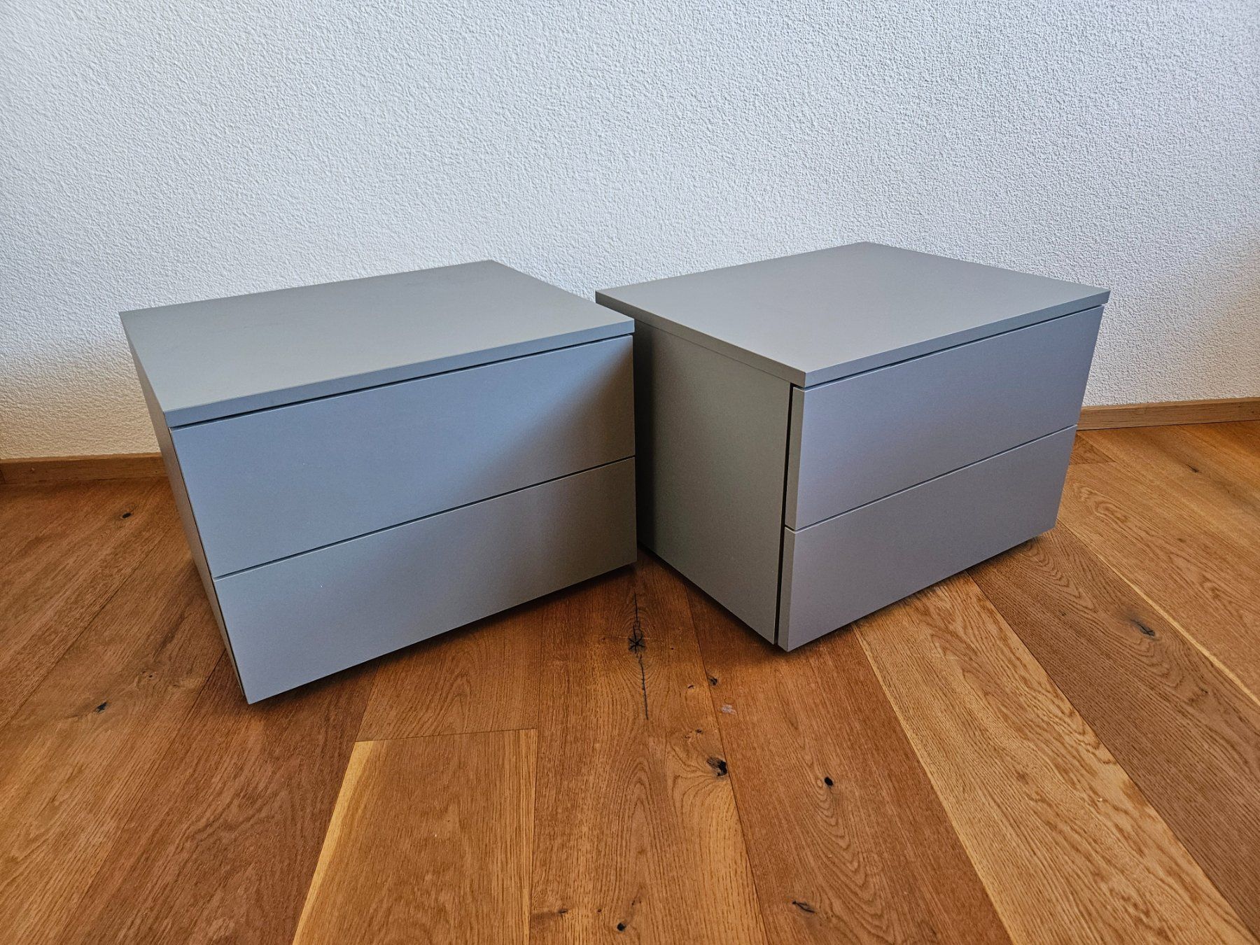 Nachttische: Set 2 Nachttische Grau Swiss Made mit Push to Open – Gebraucht aus Herzogenbuchsee von zloplio72 2