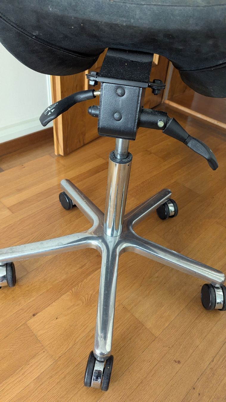 Chaises: Büro- oder Arbeitsstuhl – D'occasion à Schwyz par baze 2
