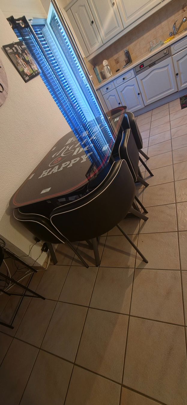 Conforama Tavoli: Table en verre – Usato da Sonceboz-Sombeval venduto da ser_7cxw 1