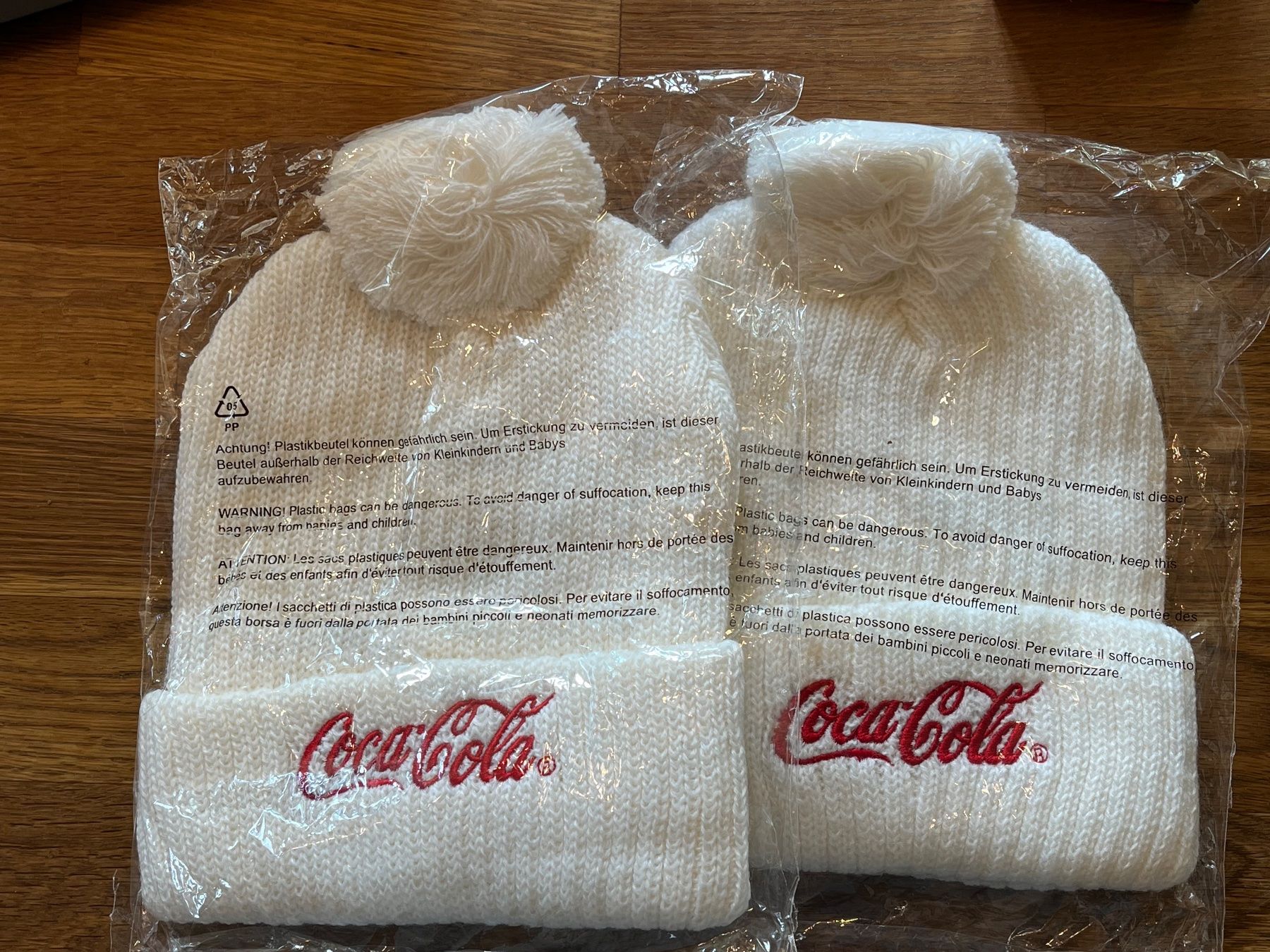Hüte, Mützen & Caps: Zipfel-Mütze „Coca Cola“ – Neu und originalverpackt aus Bauma von AraNobilis 1